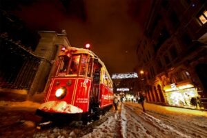 Akşamüstü Tramvayları