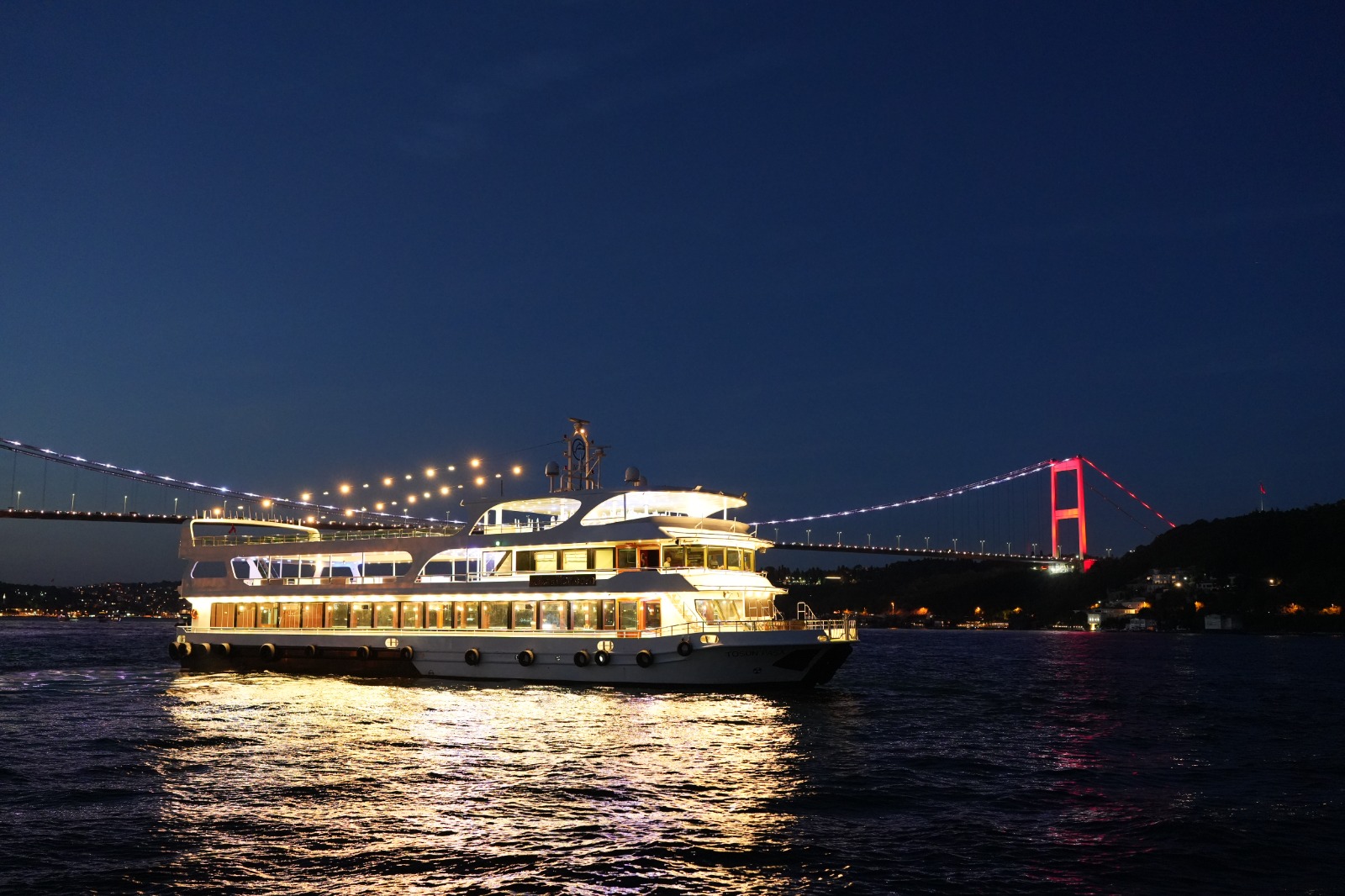 Boğazın Sessizliği Aşk Şiirleri 2025