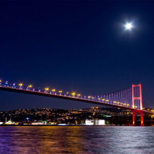 O Akşam İstanbul Yine Sessizdi Şiiri